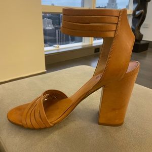 Vince nude heels
